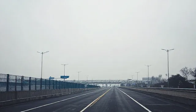 业务发展中的成本控制策略与适用条件分析